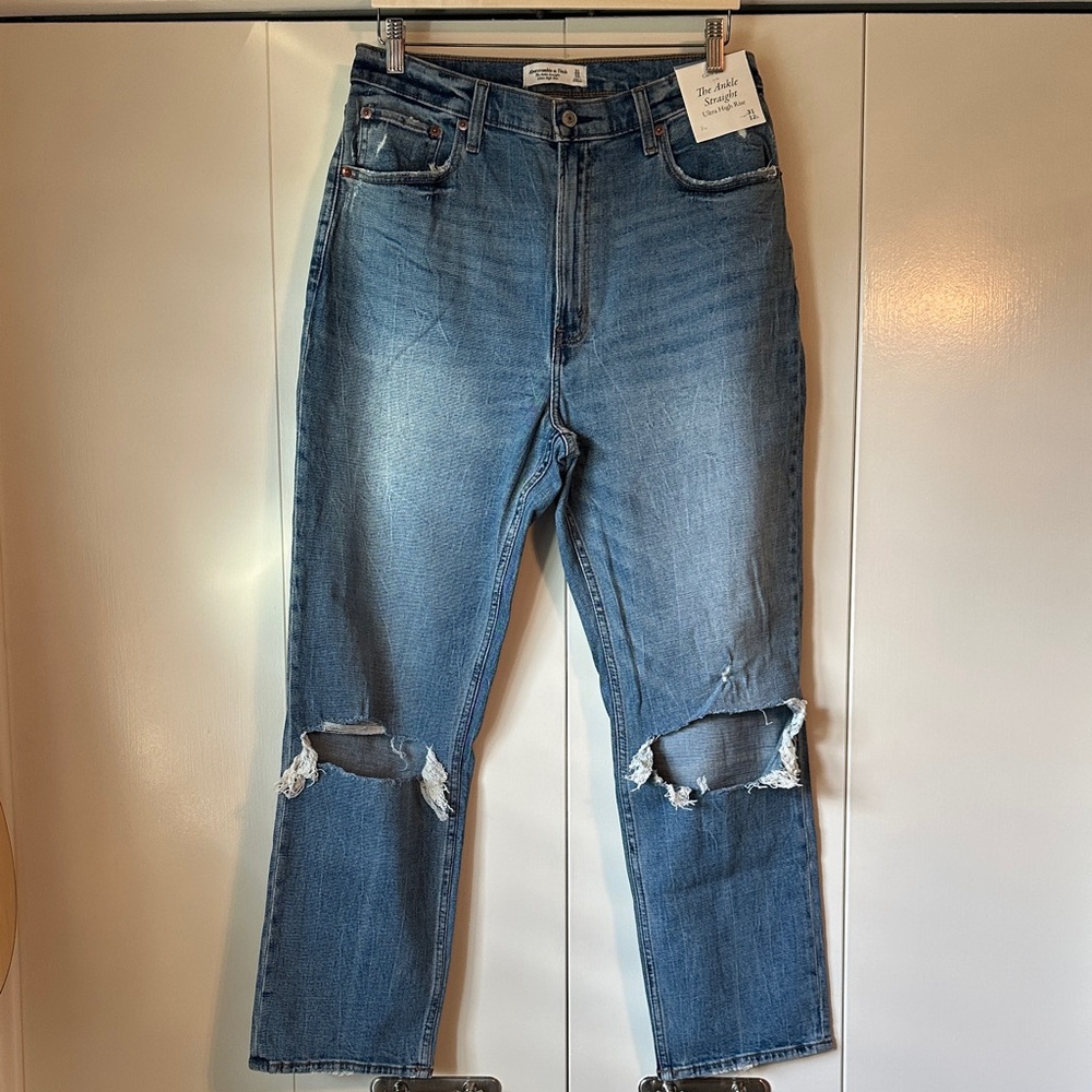 NWT Abercrombie & Finch Jeans